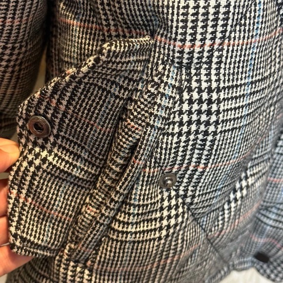 A New Day | Houndstooth Snap Button Jacket | Size: Large | Black & White - Picture 6 of 10